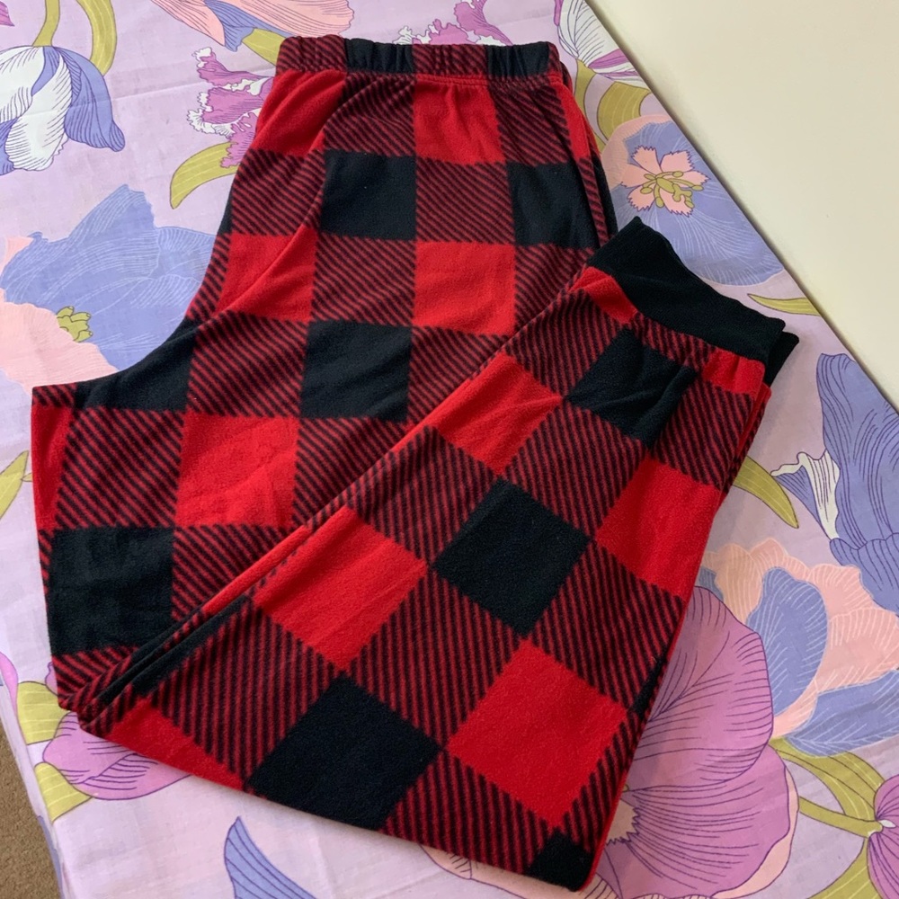 Like New Holiday Time Red/Black plaid Fleece pajamas pants XL